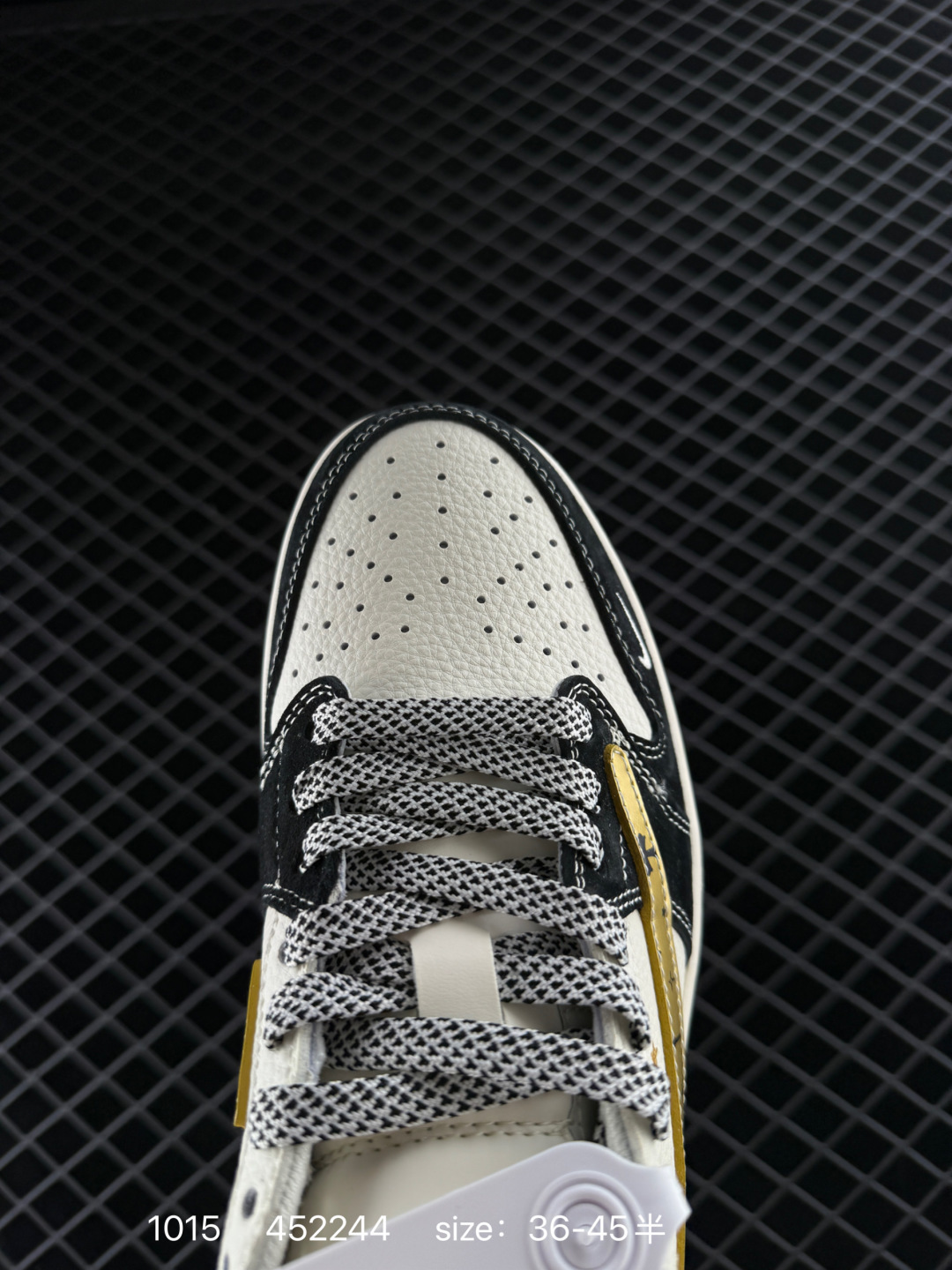 Travis Scott x Air Jordan 1 ” Reverse Mocha “